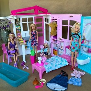 Barbie Close and Go Doll House Fully Furnished Playset